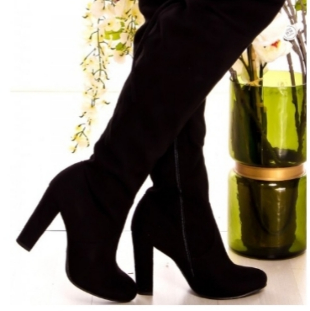 💥 New Black Knee boots 👢 - Picture 2 of 8